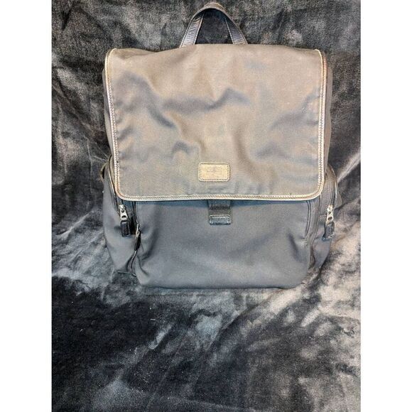 Coach waxed canvas back pack with removable laptop protector. 13x18 - Picture 1 of 16